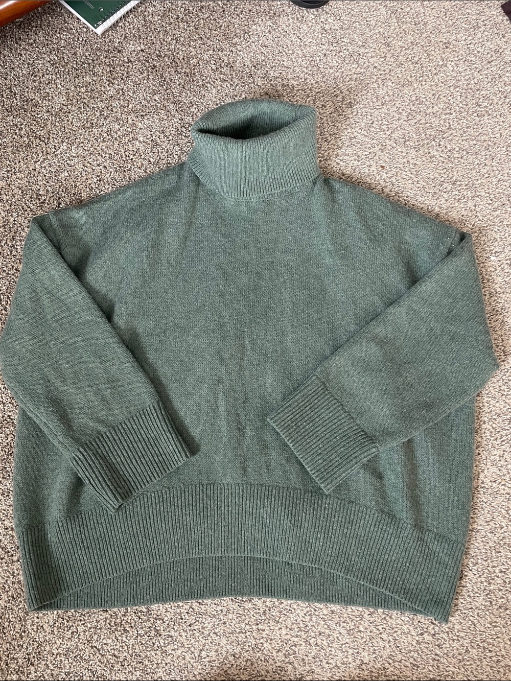 H&M sweater